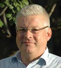 Martin Schüller, Vorsitzender des Schulvorstands Martin Schüller, Πρόεδρος του Διοικητικού Συμβουλίου Liebe Freunde der Deutschen Schule Athen, Αγαπητοί φίλοι της Γερμανικής Σχολής Αθηνών, Vorworte /