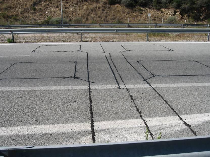 συλλέγονται από τους μετρητές αυτού του τύπου μεταφορτώνονται περιοδικά μέσω dial up σύνδεσης στα κεντρικά γραφεία της εταιρείας (Τμήμα Κυκλοφορίας),
