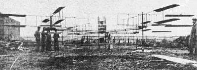Σο 1907, περίπου 4 χρόνια μετά, από τισ πρϊτεσ επιτυχθμζνεσ πτιςεισ των αδελφϊν Ράιτ, ζνα Γαλλικό ποδιλατο με το όνομα, Paul Cornu, δθμιουργικθκε και κατάφερε να κάνει κάκετθ πτιςθ για πρϊτθ φορά.