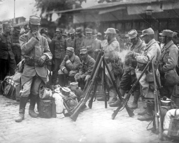 το Δεκέμβριο του 1916. Η Μικρασιατική καταστροφή θα είναι σε λίγα χρόνια το καταστροφικότερο αποτέλεσμα του διχασμού.