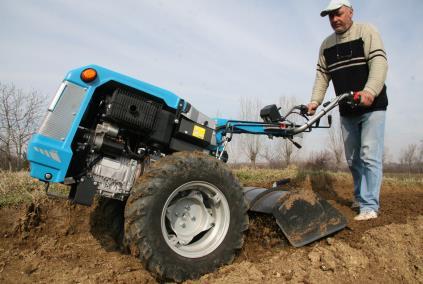precum: Freză motocultor FM, Lamă motocultor - LM şi Burghiu Motocultor
