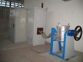 transportării şi turnării prealiajelor (ferăstraie, ghilotine, foarfece, polizoare unghiulare, ciocane, concasoare, cântare, clopote din tablă perforată, bare şi tije metalice, linguri de turnare,