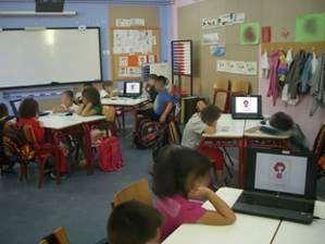 Η παραπάνω παρουσίαση αποθηκεύτηκε στην επιφάνεια εργασίας 6 φορητών Η/Υ που διαθέτει το σχολείο και, αφού συμφωνήθηκαν κάποιοι βασικοί κανόνες σε σχέση με τη χρήση τους (παρακολούθηση των οδηγιών