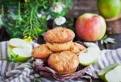 Muffins με καραμελωμένα μήλα (8-10 τεμάχια) Υλικά για τη ζύμη 150 γρ. (3/4 φλιτζ. τσαγιού) ζάχαρη 3 αυγά 170 γρ. (1 ½ φλιτζ. τσαγιού) Αλεύρι για Όλες τις Χρήσεις ΓΙΩΤΗΣ 7 γρ. (1 ½ κουτ.