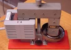 c) Kalkulu la forton, kiu necesas dum la enŝovo, la faritan laboron kaj la produktitan elektran energion! Fig. 03. La rotoro de generatoro prezentita en Fig.