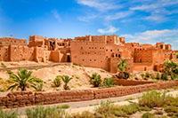 4η ΗΜΕΡΑ: ΟΥΑΡΖΑΖΑΤ - ΜΑΡΑΚΕΣ Πρωινή επίσκεψη στο κσαρ του Ait Benhaddou, το πιο εντυπωσιακό οχυρό στο νότιο Μαρόκο που έχει χρησιμοποιηθεί και για πολλές ταινίες όπως για παράδειγμα «Ο Λώρενς της