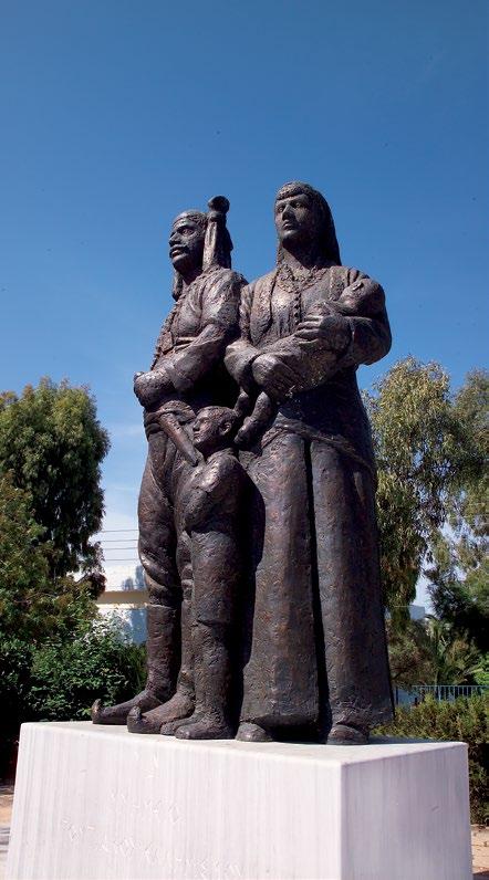 Γιάννη Κωνσταντάτο, τους Αντιδημάρχους και τους Δημοτικούς Συμβούλους του Δήμου μας, οι οποίοι στάθηκαν αρωγοί στην προσπάθεια για την επιτυχία των εκδηλώσεών μας. Τον Διευθυντή κ.