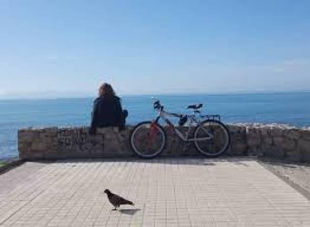 Μπορείς να σταματήσεις εύκολα όπου θες και να ξεκουραστείς ή να απολαύσεις τη θέα, αφού μπορείς να