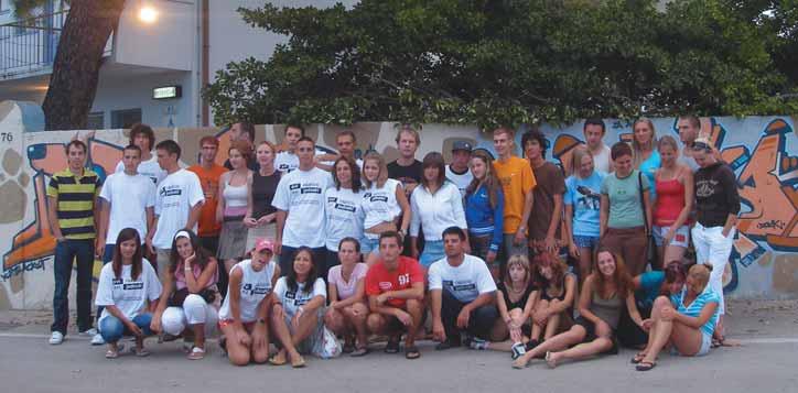 10. MEÐUNARODNI LJETNI KAMP EURO<26 17. - 23. kolovoza 2009., omladinski hostel Zadar Svi ste pozvani!»lanovi EURO<26 (hi.