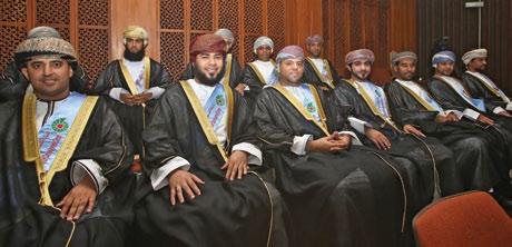 وأعدت الشركة سياسة شاملة لدعم الموظفين العمانيين الذين يطلبون التفريغ عن العمل حتى يتمكنوا من مواصلة دراستهم بدوام كامل من خالل الجهات الراعية األخرى.