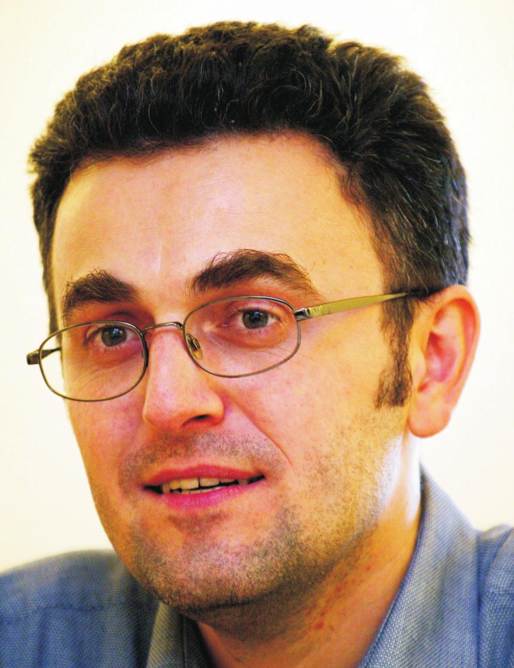Radim u suvremeno opremljenom Laboratoriju za femtosekundnu lasersku spektroskopiju Instituta za fiziku, gdje uz dinamic an tim rjes avam osnovne fizikalne probleme atomske i molekulske fizike.