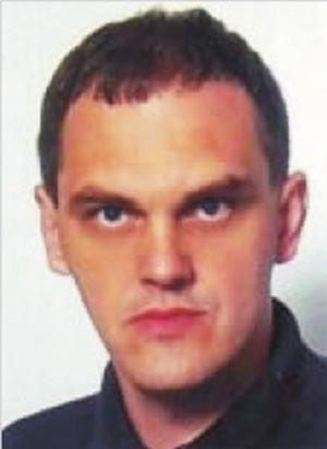 Radim kreativan i zanimljiv posao koji se sastoji od neprestanog stjecanja novih znanja, a koja kasnije kombiniram u rjes avanju korisnih problema.