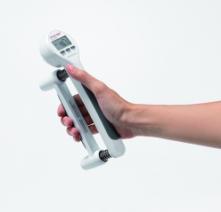 Με το προσαρμοσμένο Eυλυγισιόμετρο Accuflex I, οι μεταβλητές αυτές έχουν ληφθεί υπόψη και υπάρχουν έγκυρες και αξιόπιστες μετρήσεις ευλυγισίας για κορμό και οπίσθιους μηριαίους.