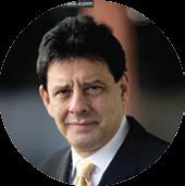 Εκπαιδευτές Γιώργος ΠΑΠΑΒΑΣΙΛΕΙΟΥ DDS, MSc, PhD, FICD Ο Γιώργος Παπαβασιλείου έχει ειδικευθεί στην Προσθετική και σήµερα κατέχει τη θέση του Μόνιµου Επίκουρου Καθηγητή στην Προσθετική στην