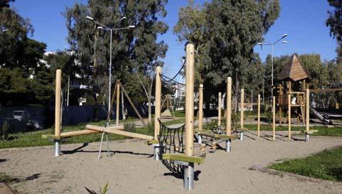 την κακή κατάσταση του δρόμου. Θα ακολουθήσει ένα μεγάλο έργο πνοής για την Κηφισιά, προϋπολογισμού 677.