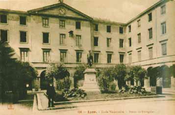 Γαλλία 1761 Ίδρυση 2 ης Κτηνιατρικής Σχολής, Alfort,
