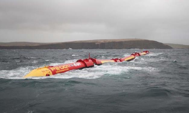 Εικόνα 35: Το Pelamis P2 σε χώρο δοκιμών στο EMEC. Είναι σχεδιασμένο για να λειτουργεί σε βάθος 50 μέτρων ή μεγαλύτερο και χρησιμοποιεί χαλαρή αγκυροβόληση.