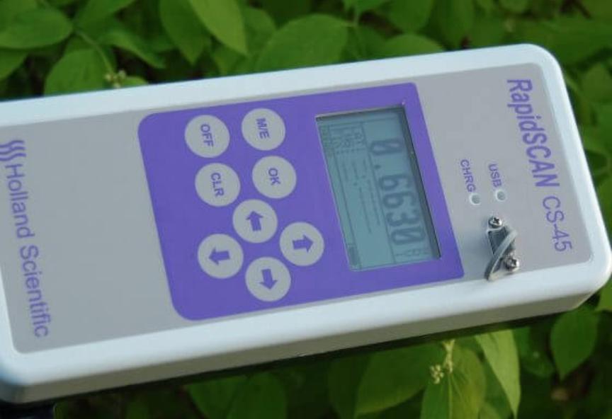 Εικόνα 2.4 : Μετρητής χειρός RpidScn-CS45. 2.8. Μετρήσεις ζιζανιοχλωρίδας Η µέτρηση των πληθυσµών των ζιζανίων γινόταν ανά 14 ηµέρες µε πρώτη φορά στις 92 ηµέρες από την σπορά.