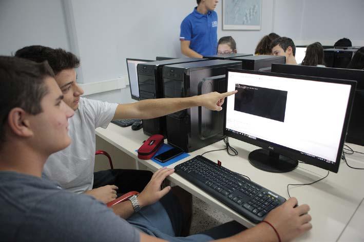 Coding Girls Το πρόγραμμα Coding Girls απευθύνεται σε μαθήτριες της πόλης μας που φοιτούν από Τετάρτη δημοτικού έως και Τρίτη γυμνασίου.