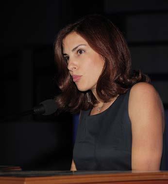 προσφέρουν οι αναμνήσεις από τα σχολικά μας χρόνια, αλλά και η διατήρηση των επαφών μας με τους συμμαθητές και συναποφοίτους μας.