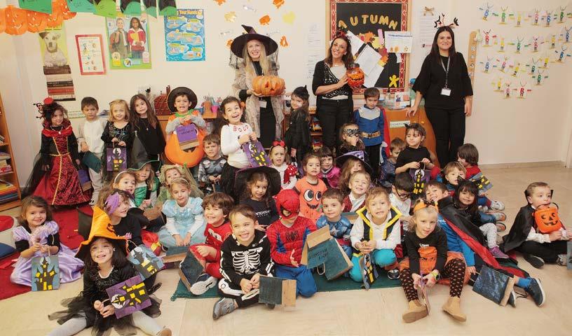 MAΘΗΤΙΚΑ ΜΗΝΥΜΑΤΑ The English Garden Halloween δραστηριοτητεσ - εκδηλωσεισ Thanksgiving Celebration Day 61 Everybody loves Halloween, especially our English Garden students!