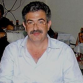 ΚΤΗΝΙΑΤΡΟΙ ΔΡΕΤΟΥΛΑΚΗΣ ΙΩΑΝΝΗΣ Πτυχίο Κτηνιατρικής Σχολής Αριστοτέλειου Πανεπιστημίου Θεσσαλονίκης. Κλάδος Κτηνιάτρων ΑΜ 3-04109 Κτηνιατρείο και Γραφείο παραγωγικών Ζώων.