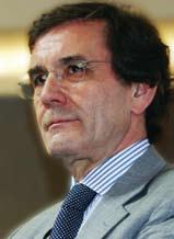 οικονομικούς πόρους. Τα κοινωνικά ζητήματα είναι συχνά σύνθετα και πολυδιάστατα εμπίπτουν στις αρμοδιότητες διαφορετικών υπηρεσιών και στο σημείο τομής των αρμοδιοτήτων της ΕΕ και των κρατών μελών.
