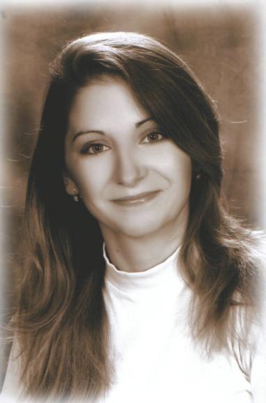 КРАТКА БИОГРАФИЈА Сања Станковић је рођена 10. марта 1987. године у Зрењанину. Основну школу Соња Маринковић је завршила у Зрењанину као носилац Вукове дипломе. 2006.