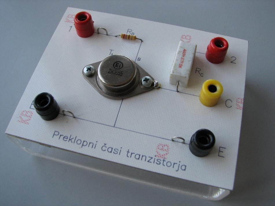7.vaja: Stikalni časi bipolarnega tranzistorja U + u G U_ i C 90% 10% u CE 90% 10% t d t on t r t s t f t t off i U 20 Ω CC = 5 V C C R Y 2 (aktivni del 2.