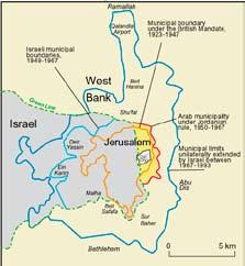 ירושלים 2. רקע ירושלים היא עיר מורכבת עקב ההטרוגניות האתנית, הדתית והתרבותית שלה. היא מיוחדת גם בשל חשיבותה לשלוש הדתות המונותיאיסטיות ומשמעותה הלאומית וההיסטורית הן לישראלים והן לפלסטינים.