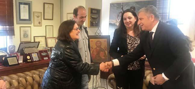 Ο δήμος Διονύσου στηρίζοντας ενέργειες και δράσεις που ενισχύουν την κοινωνική αλληλεγγύη και προβάλλουν την ιδέα του κοινωνικού εθελοντισμού, καλεί ΟΛΟΥΣ τους δημότες και τους κατοίκους να