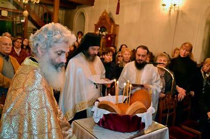 Κων/νου Βαστάκη, ἐμπνευστοῦ καὶ Ἱδρυτοῦ τῆς Στέγης, παλαιοῦ Προϊσταμένου τοῦ Ναοῦ μας, στὸν ὁποῖο ἡ Ἐνορία μας γενικότερα ὀφείλει τὰ μέγιστα.