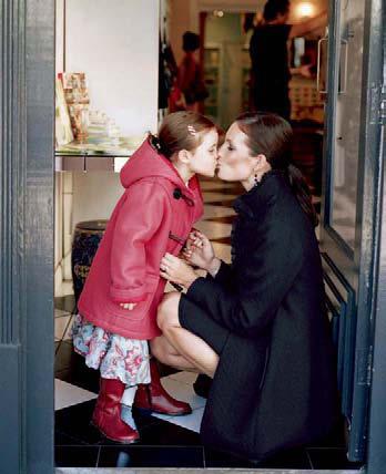 Η ΕΝΔΙΑΦΕΡΟΥΣΑ ΕΥΑ ΧΕΡΤΖΙΚΟΒΑ. 100. ΜΟΔΑ Me & my baby 102.