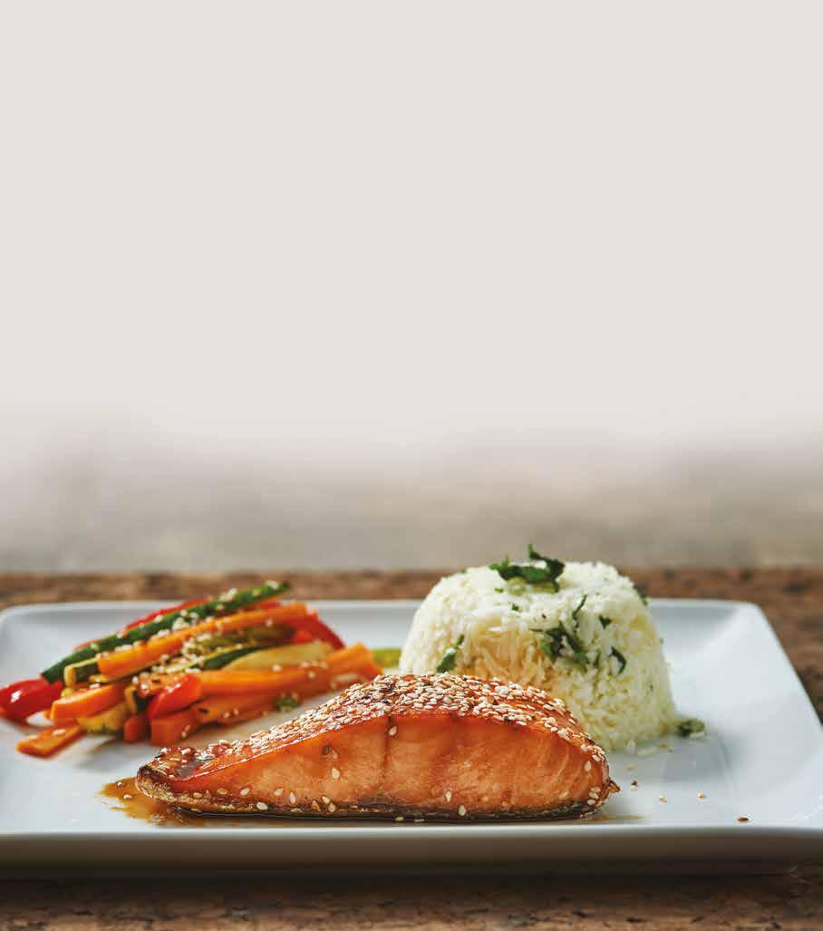 fish & seafood ψάρι και θαλασσινά Sauté Seabass fillet 16,90 in olive oil served with seasonal vegetables, silky potato pure and lemon and thyme sauce Φιλέτο λαβράκι σωταρισμένο σε ελαιόλαδο στο