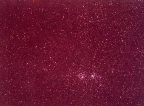 8.5 Slike 89 Slika 8.4: H-χ, 15./16.8.2001, f = 300 mm, f/4, Kodak 400 ASA, čas osvetljevanja 10 minut. Foto: Žiga in Primož Pucelj.