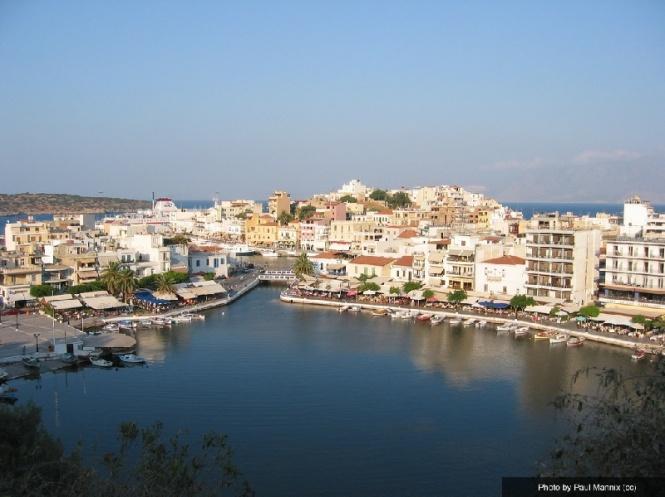 εξεκία θαη oη παξαιίεο καθξηά απφ ηε θαζαξία θαη ηηο oξγαvσκέvεο αθηέο, αμίδεη vα επηζθεθζείηε ηov Κoκκφ! ΛΙΜΝΗ ΒΟΤΛΙΜΕΝΗ Δικόvα 31 Λίμvη Βoςλιζμέvη http://www.holidays2crete.com/lake-voulismeni.