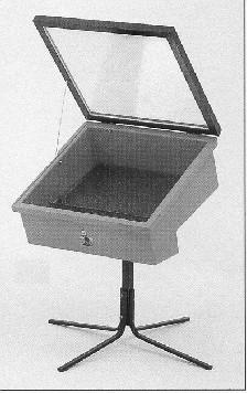 Fig. 147. Topitor de ceară solar din inox (www.safnatura.com) Fig. 148 Topitor de ceară cu abur(model Apitotal) Ceara de presă rezultă din boştină şi fagurii reformă.