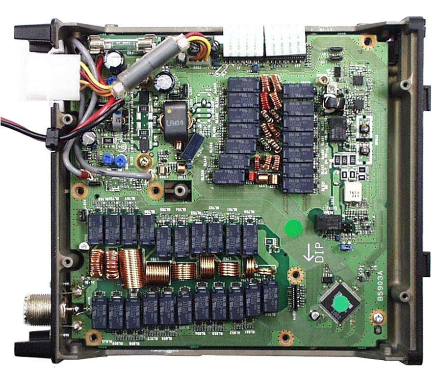 SB Q: SC0 PA UNIT Pre drive amplifier (Q0: SK0) Drive amplifier (Q0: RD0MUS) Power amplifier (Q00, Q0: