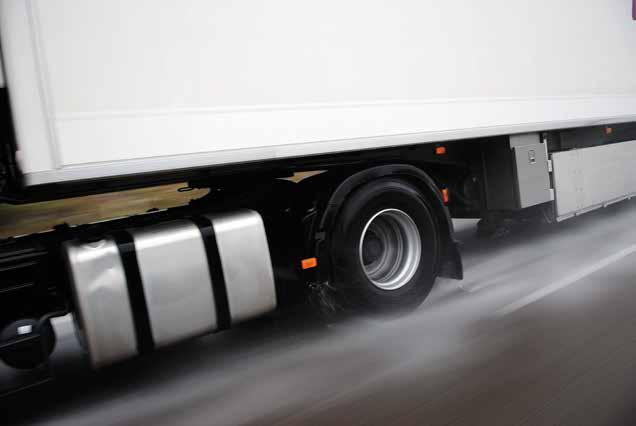 1 TYRE KNOWLEDGE Radial tyre components Sidewall design How to read tyre marking InFLation Pressure 02 03 04 06 2 Technical characteristics table and product offer User focus,