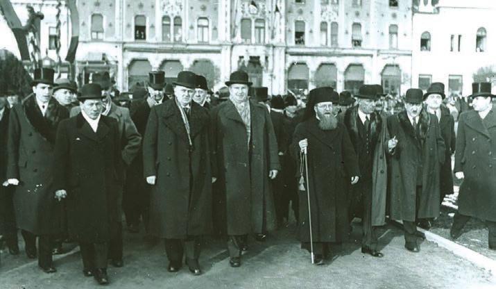 MARTIRI AI NEAMULUI ROMÂNESC Prin memorii înaintate Ministerului Cultelor, a afirmat dreptul suveran al episcopului de a-i numi pe protopopi, a cerut ca preoţii să nu mai fie arestaţi fără știrea