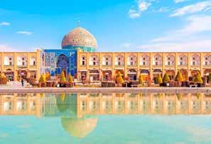 Ακολουθούν επισκέψεις στους κήπους Ναρεζεστάν («Κήπος των Πορτοκαλιών»), στο τέμενος Nasir al-mulk, στον κήπο Εράμ (μνημείο παγκόσμιας κληρονομιάς της Unesco), στο μαυσωλείο του ποιητή Χαφέζ και στην