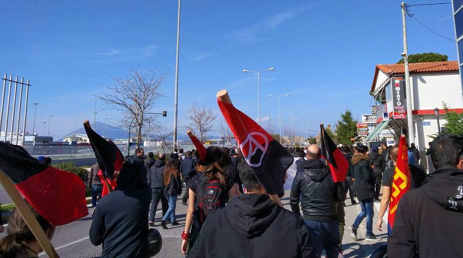 12 ΓΗ & ΕΛΕυΘΕΡΙΑ Πέμπτη 29/3: Συγκέντρωση και πορεία στο πρώην εργοστάσιο της Αβεξ Ενάντια στην επικείμενη επιχείρηση-σκούπα σε βάρος των προσφύγων και των μεταναστών σε Αβέξ και Λαδόπουλο Τα