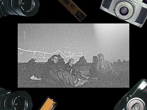 Slika 15: Opazovalce meteorjev so obkolili