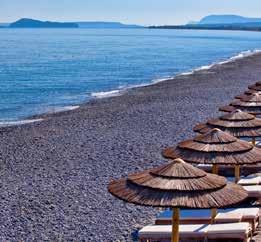 από το γραφικό λιμανάκι του χωριού και 3 λεπτά από το κέντρο του, 23 χλμ. από τα Χανιά. Μεγάλο, φιλόξενο και φιλικό, με προσωπικό που θα σας φροντίσει με ευγένεια και διακριτικότητα.