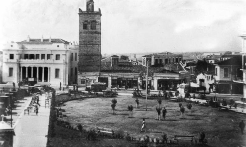 «Θ Ραραδοςιακι αρχιτεκτονικι τθσ Κοηάνθσ» 10 Η ΠΡΟΥΟΡΑ ΣΗ ΠΑΡΑΔΟΙΑΚΗ ΑΡΦΙΣΕΚΣΟΝΙΚΗ ΣΗΝ ΚΟΙΝΨΝΙΑ Θ αρχιτεκτονικι μασ κλθρονομιά αποτελεί μια αναντικατάςτατθ ζκφραςθ του πλοφτου και τθσ ποικιλίασ του