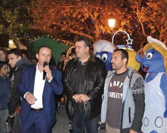 Ο δήμαρχος της πόλης, Ευάγγελος Μπουρνούς, κατάφερε πάλι το ακατόρθωτο ανέβασε τον πήχη πολύ ψηλά και μετέτρεψε την Ραφήνα σε μία παραμυθένια πόλη.
