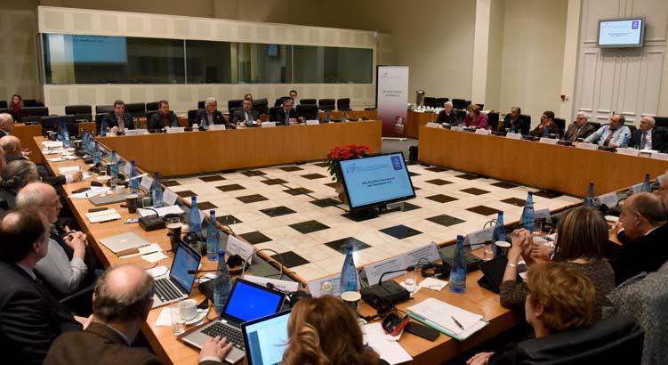 4 ATTIKO BHMA åéäþóåéò Παρασκευή 5 Ιανουαρίου 2018 ΤΑ ΣΗΜΕΙΑ ΔΙΑΦΩΝΙΑΣ Σφοδρές αντιδράσεις πρυτάνεων για το πανεπιστήμιο Δ.
