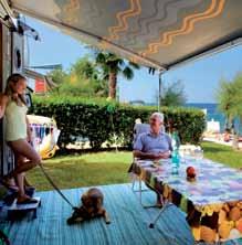 T +385 52 441 330 F +385 52 441 010 Kampiranje uz plaæu u neposrednoj blizini Vrsara Smjeπten u mediteranskom zelenilu okruæenom s 900 metara dugom plaæom i u neposrednoj blizini umjetniëkog grada