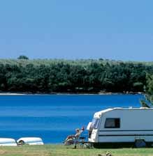 mediteranskim kuêicama koje se nalaze u parku hrastova pokraj mora > Dvokrevetne