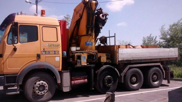 - kamion s kranom 16 m (slika 2.14) Slika 2.13 kamion s kranom 16 m (http://www.njuskalo.hr/kamioni-tegljaci/kamion-kranom-oglas-11511948) (izvor:http://www.georad-makarska.hr/strojevi-oprema.php) 3.